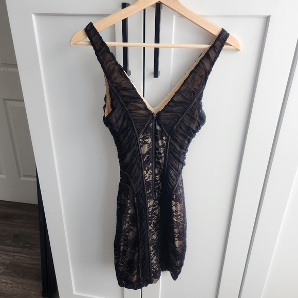 BEBE Black Beige Laca V Neck Bodycon Mini Dress Small Stretchy - Picture 11 of 12